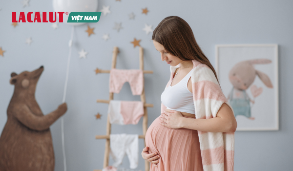 Chảy máu chân răng khi có bầu: Nguyên nhân do đâu