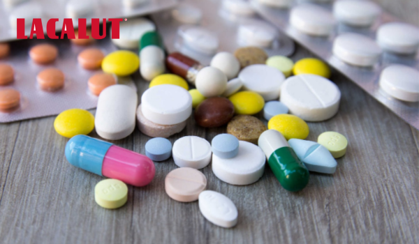 Chảy máu chân răng uống thuốc gì để làm giảm triệu chứng?
